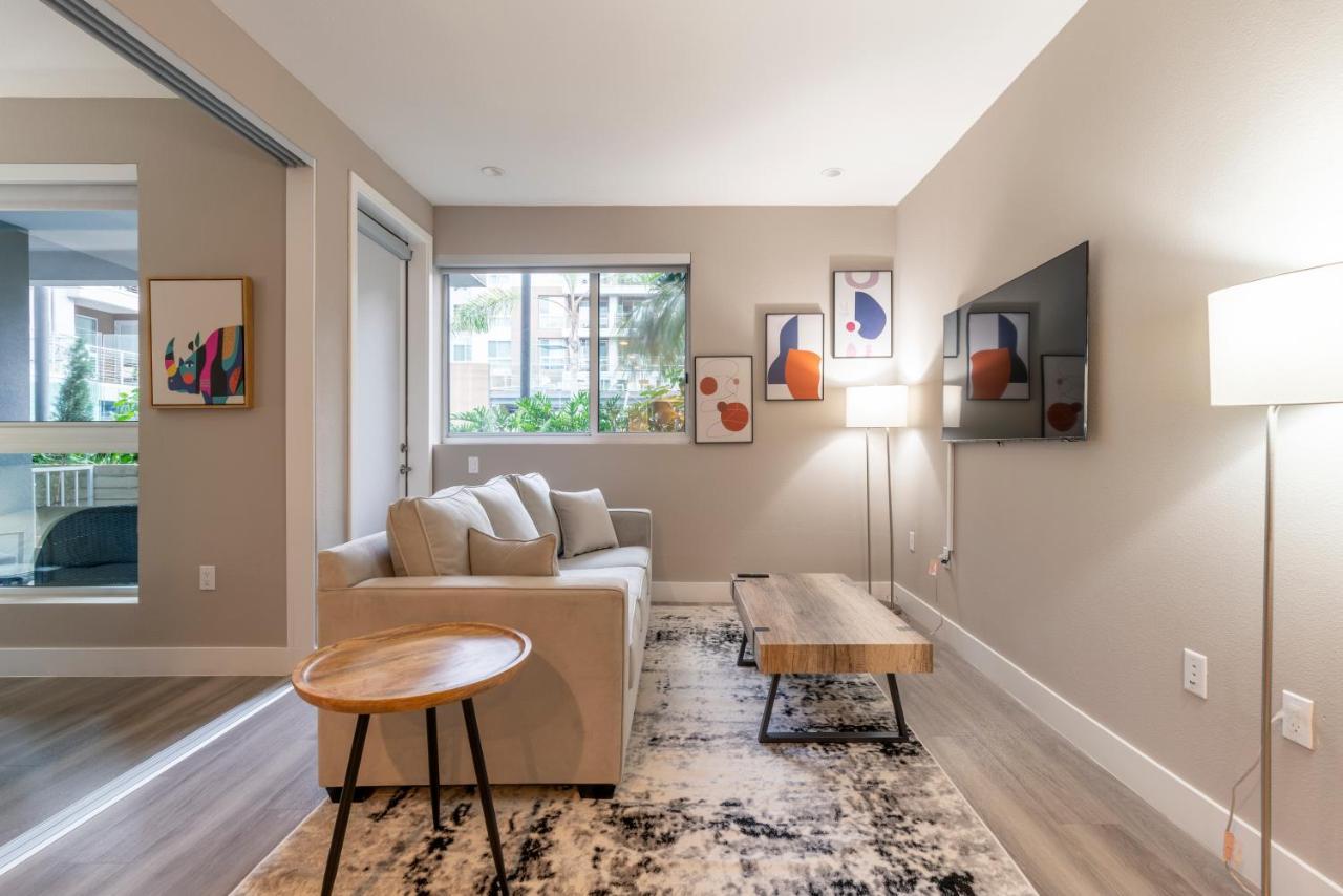 Brand New Weho Luxury Apartment