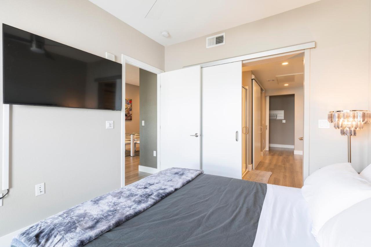 Apartment 2br New Construction Modern Luxury Views, Pool & Patio