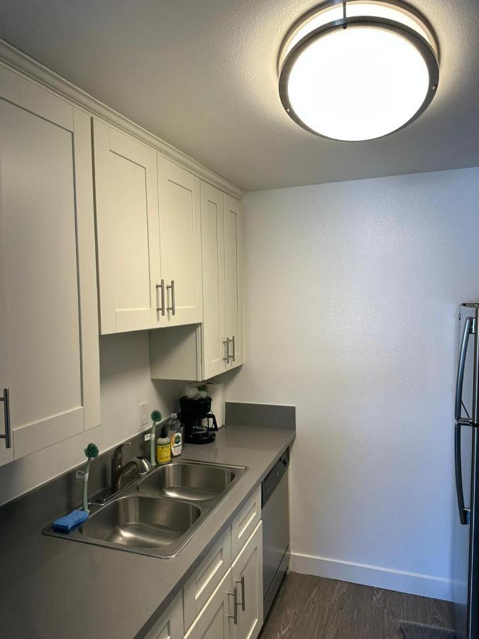 Universal 8 Min Drive Two Bedroom With Free Parking Los Angeles