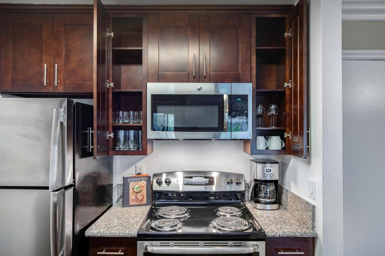 Westside 1br W Pool Gym Bball Tennis Courts Lax-85 Apartment