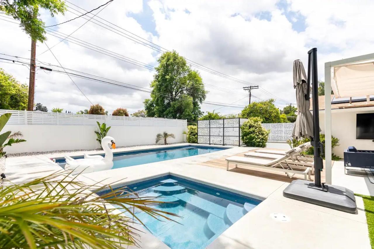 New Luxury Entertaining House With Pool Sauna Tesla Charger Pets Los Angeles