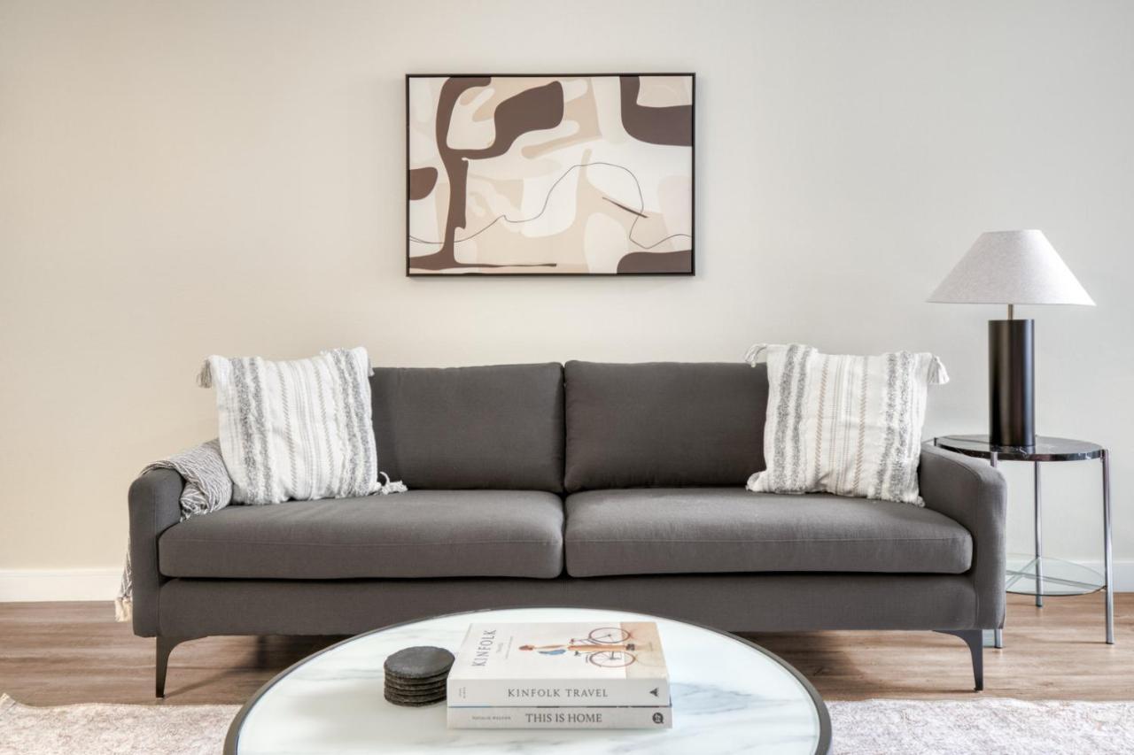 Brentwood 1br W Pool Nr Bars On San Vicente Lax-118 Los Angeles