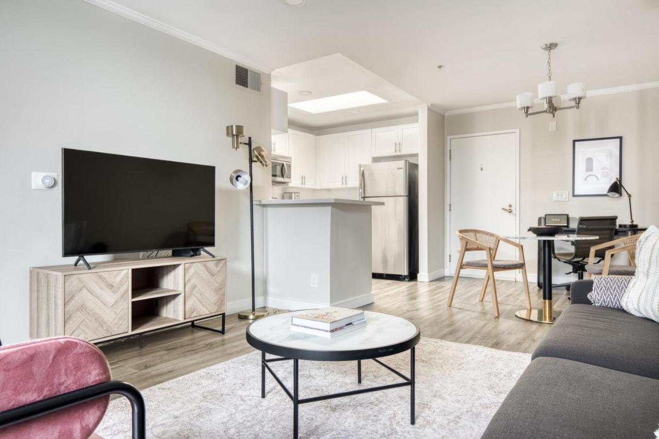 Apartment Brentwood 1br W Pool Nr Bars On San Vicente Lax-118 *