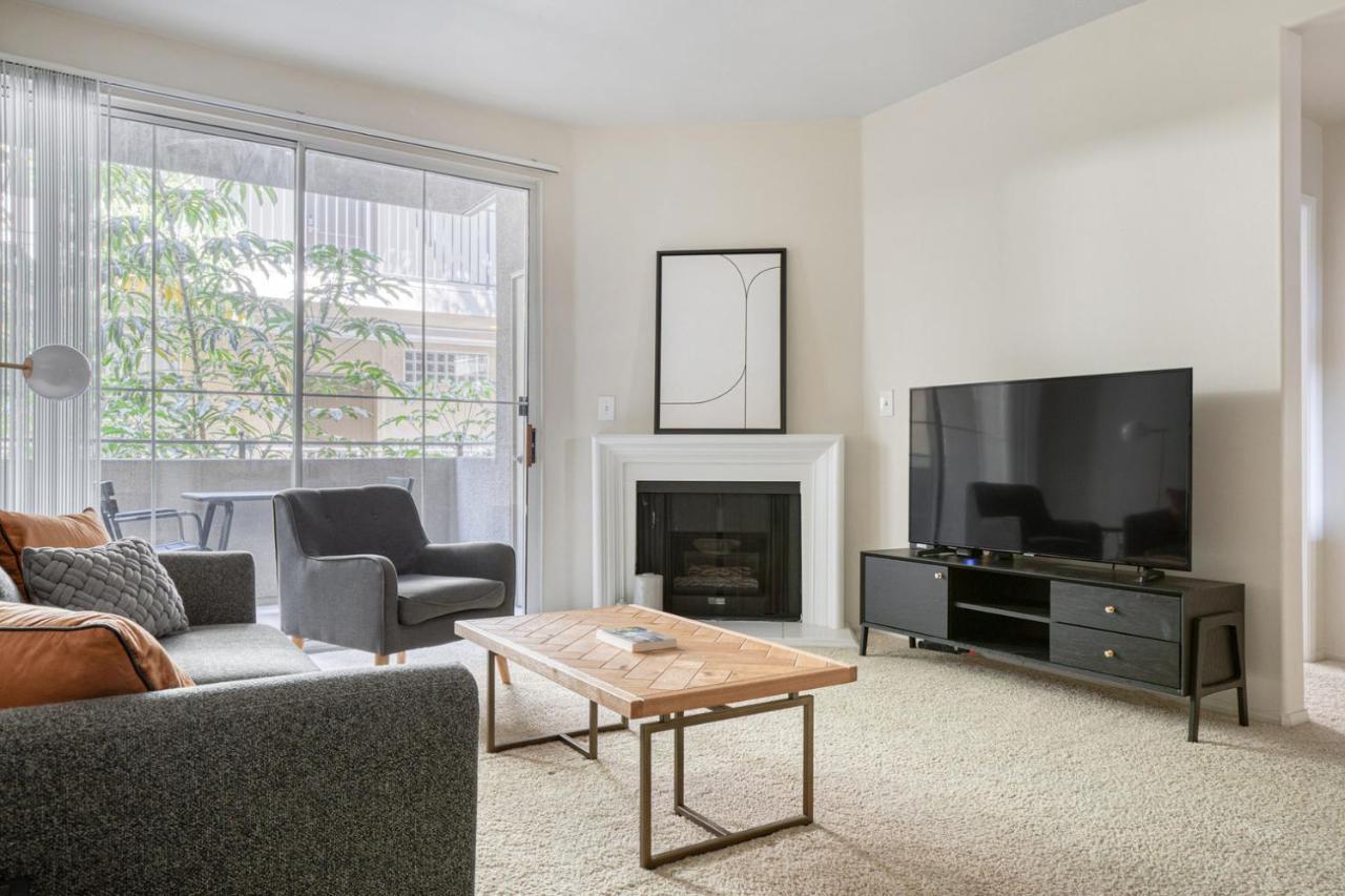 Century 2br W Wd Bbq Nr Mall Lax-336 Los Angeles
