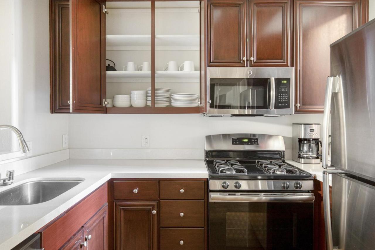 Apartment Century 2br W Wd Bbq Nr Mall Lax-336 *