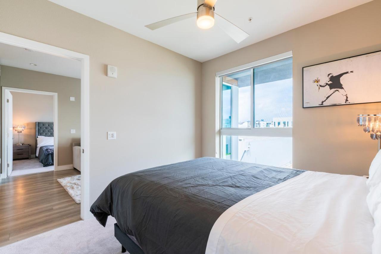 2br New Construction Modern Luxury Views, Pool & Patio Apartment
