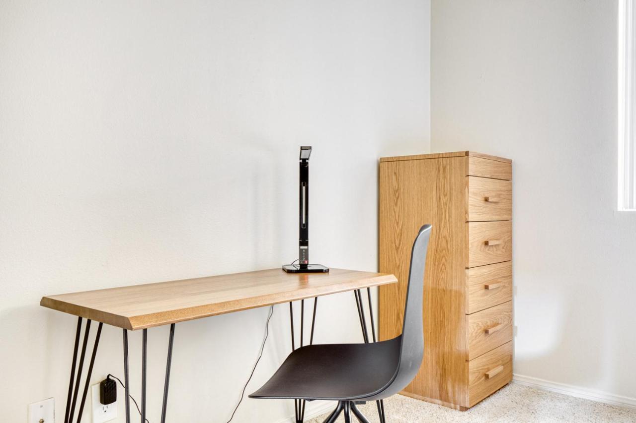 Century 2br W Wd Bbq Nr Mall Lax-336 Los Angeles