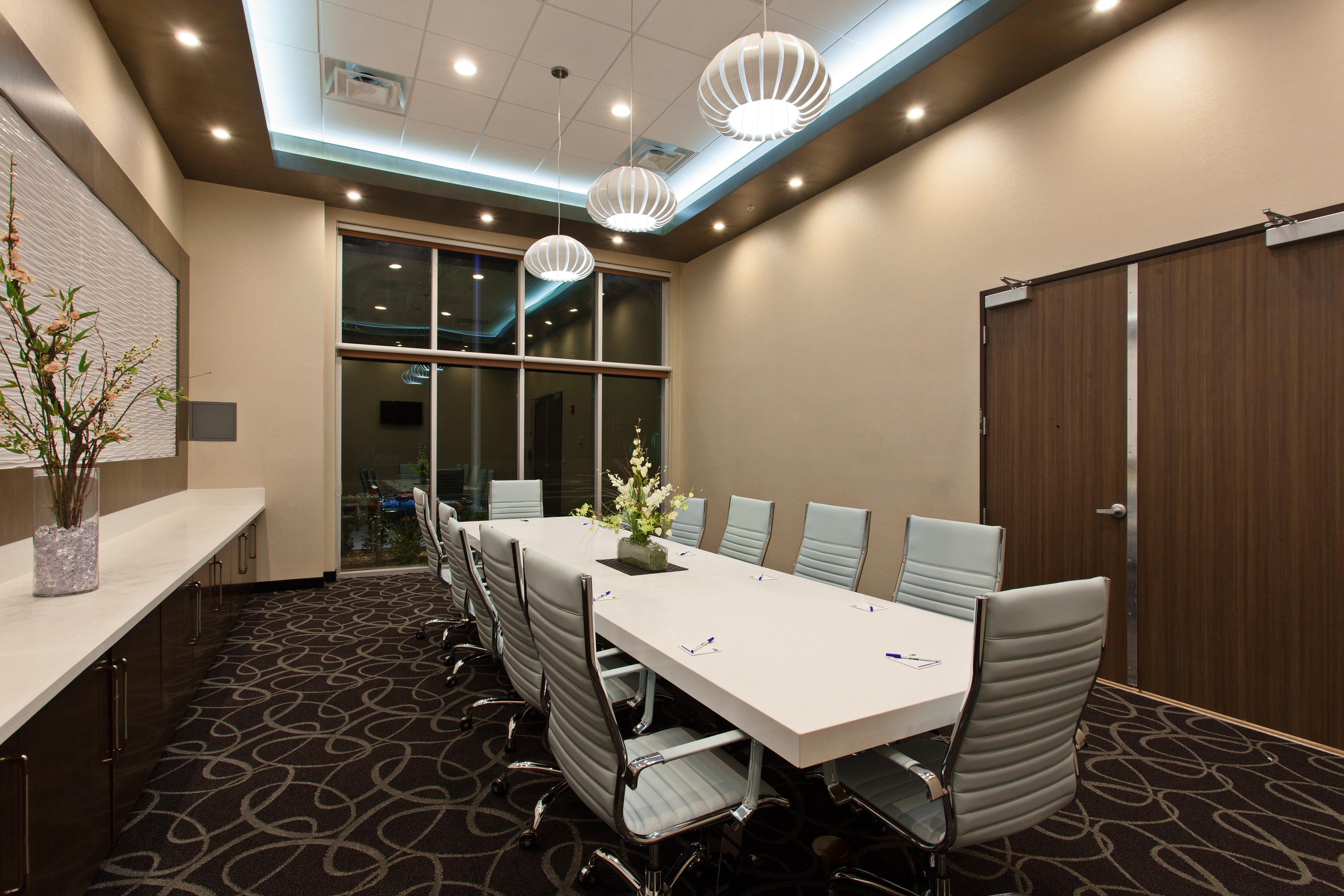 Express North Hollywood - Burbank Area By Ihg Hotel Los Angeles