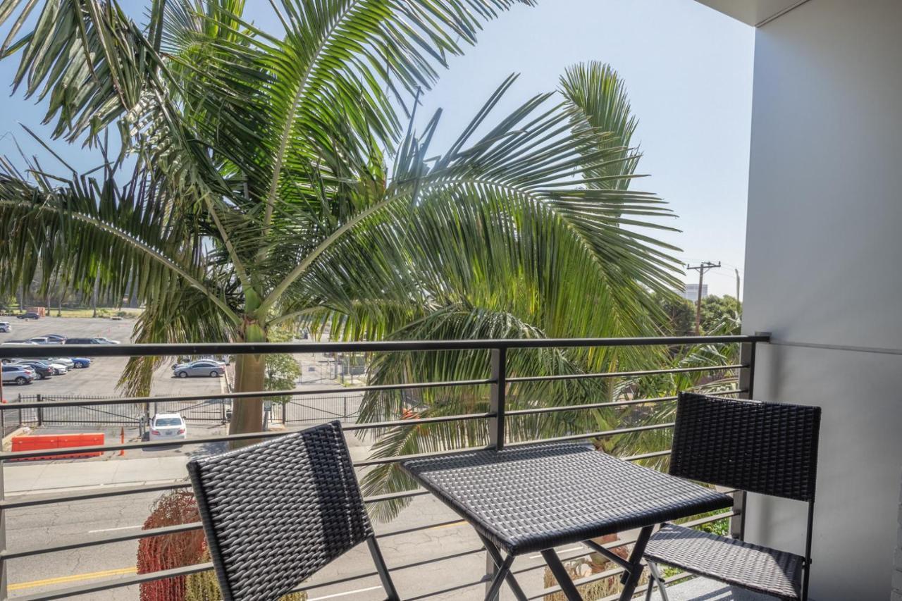 Brentwood 1br W Pool Nr Whole Foods Ucla Lax-125 Apartment