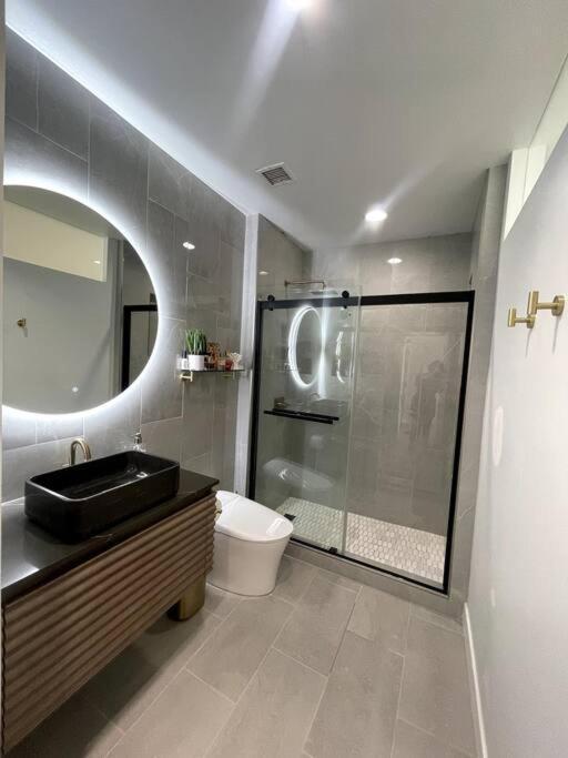 Luxury Highrise Downtown La Apartment