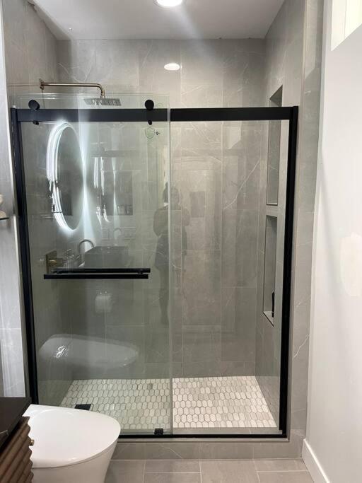 Luxury Highrise Downtown La Apartment