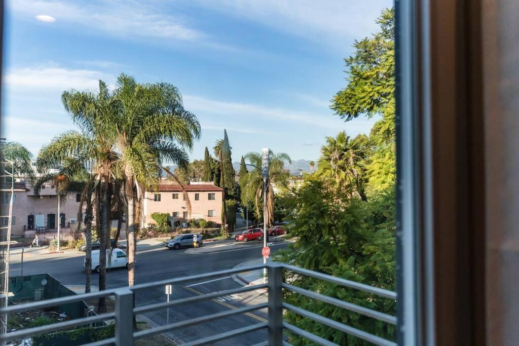 Calm & Cozy 2 Bedroom Townhome 10 Min From Universal Apartment