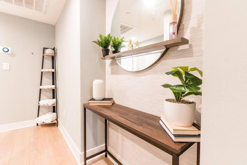 Calm & Cozy 2 Bedroom Townhome 10 Min From Universal