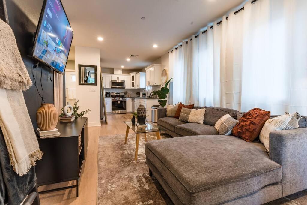 Apartment Calm & Cozy 2 Bedroom Townhome 10 Min From Universal Los Angeles