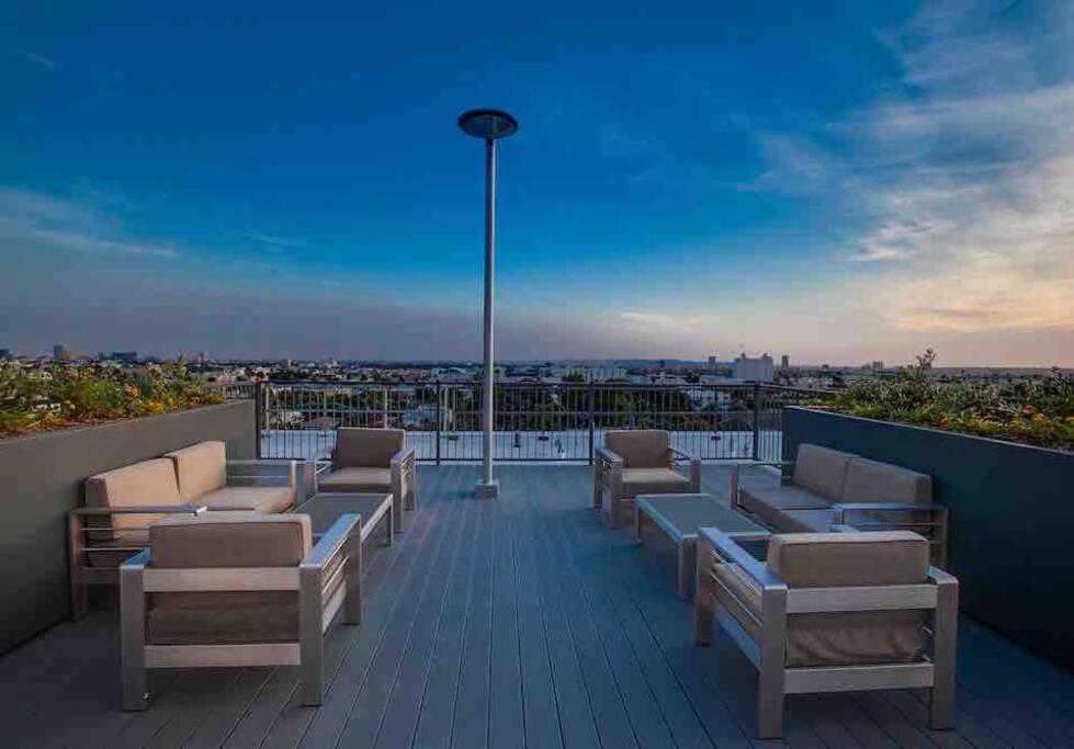 Luxe Corner Penthouse 1br On Sunset Apartamento *