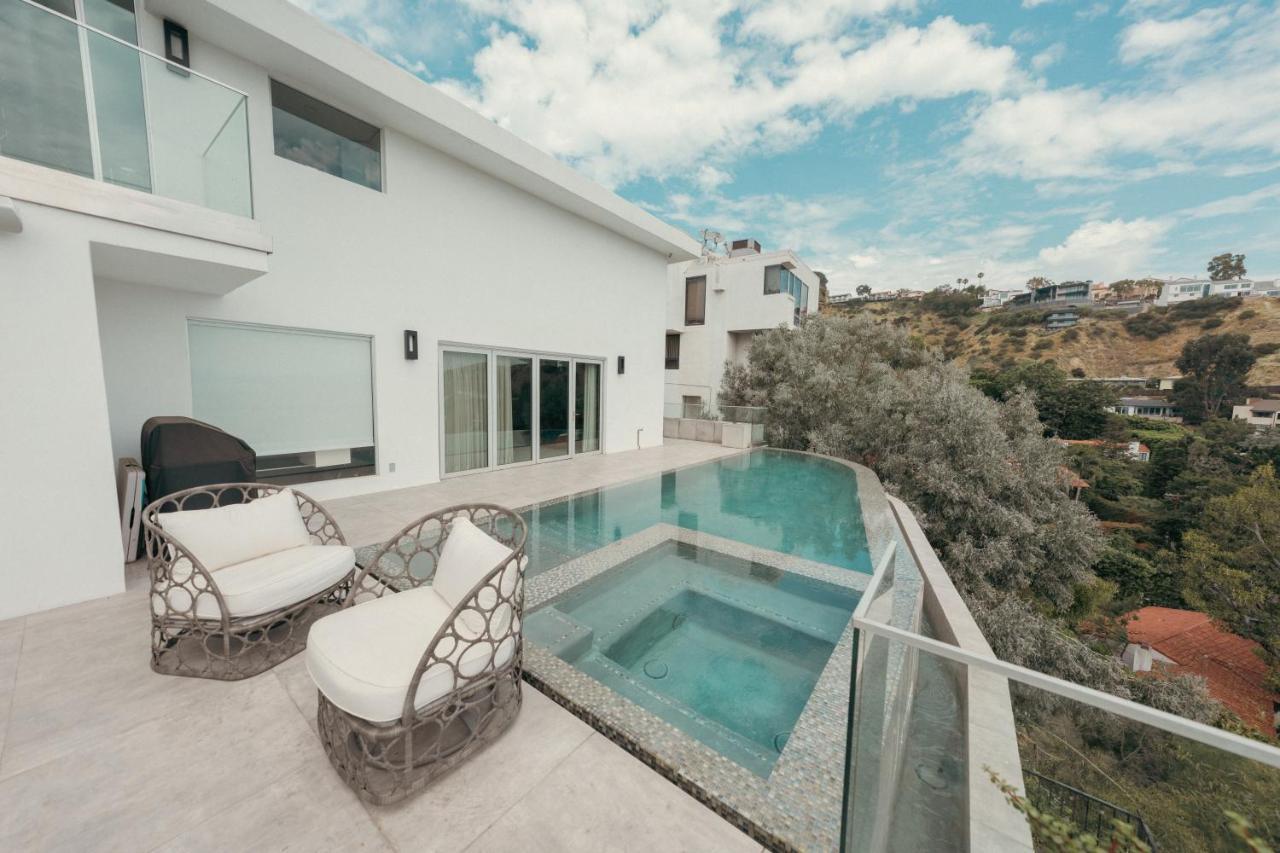 Hospedagem domiciliar Exclusive Hillside Hideaway-private
