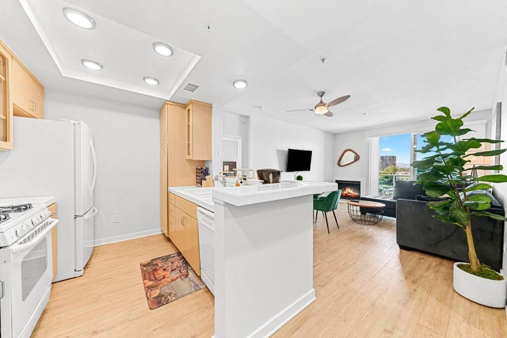 Emerald Gem 2bedroom 2bath With Full Marina View Apartment *