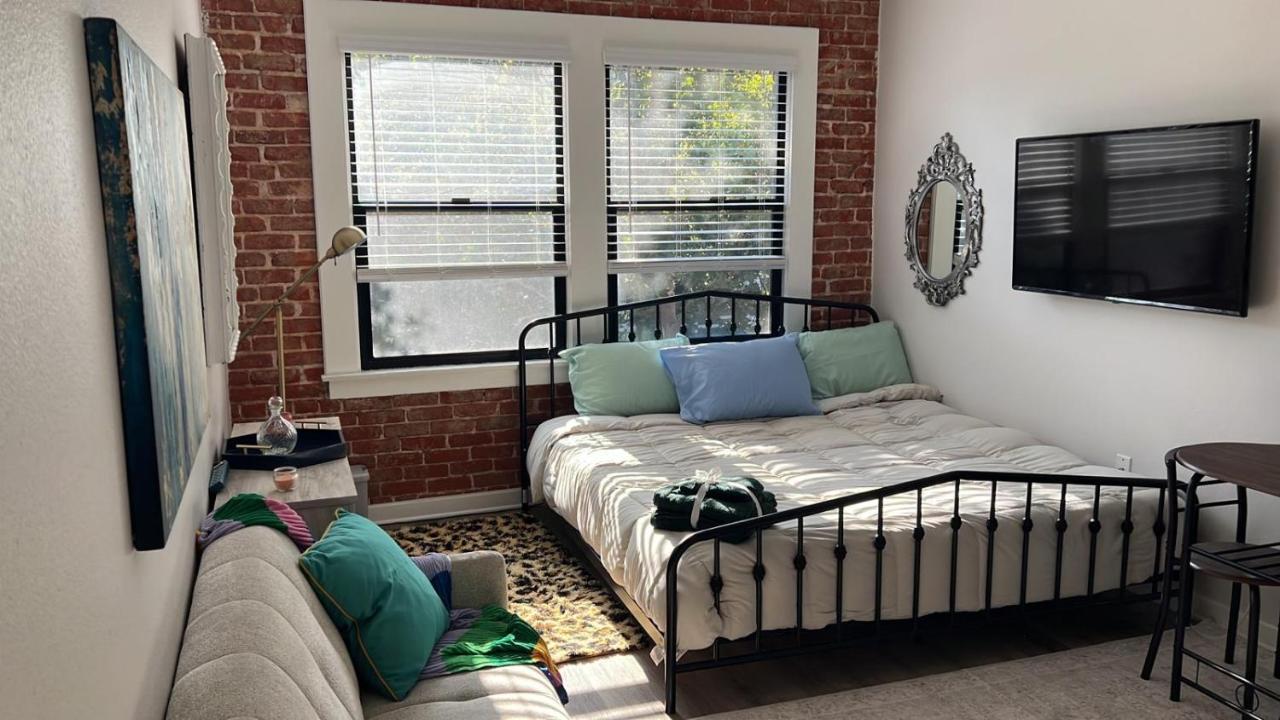 Apartamento Newlodge East Hollywood Retreat *