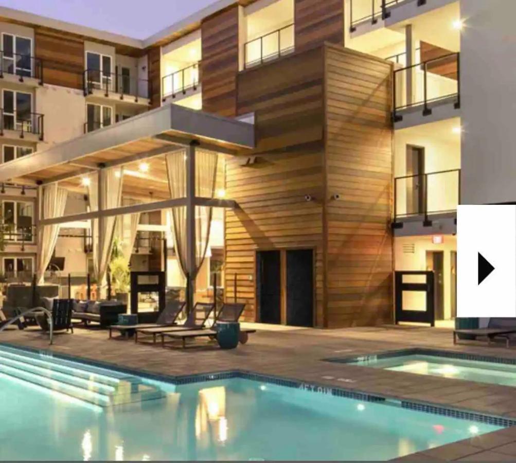 Apartment Sapphire Shores-beach View 2br Amazing Amenities