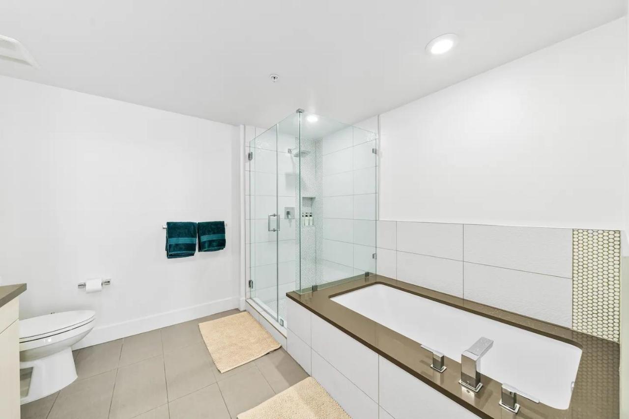 Sapphire Shores-beach View 2br Amazing Amenities Apartment *