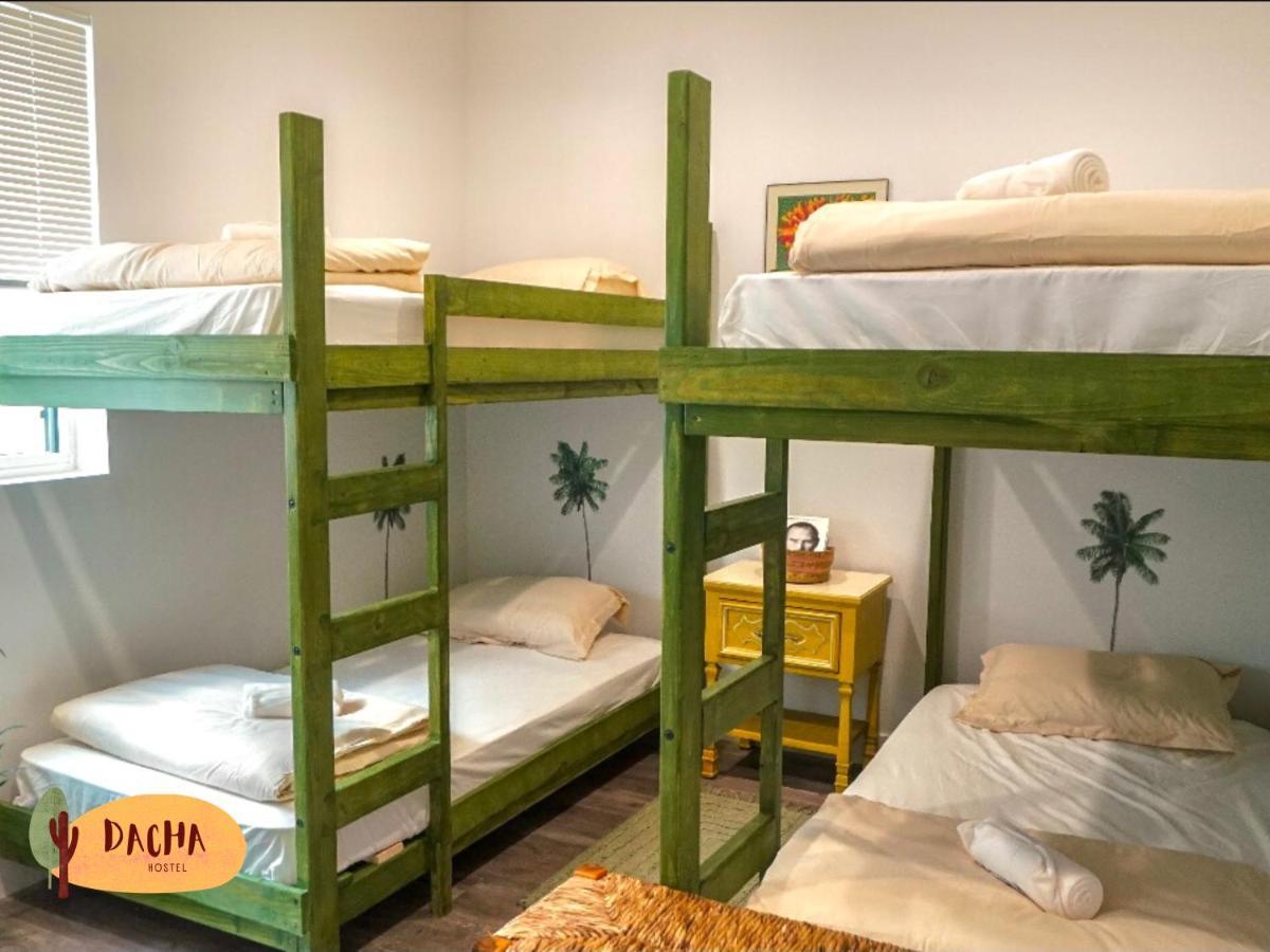 Dacha Hostel *