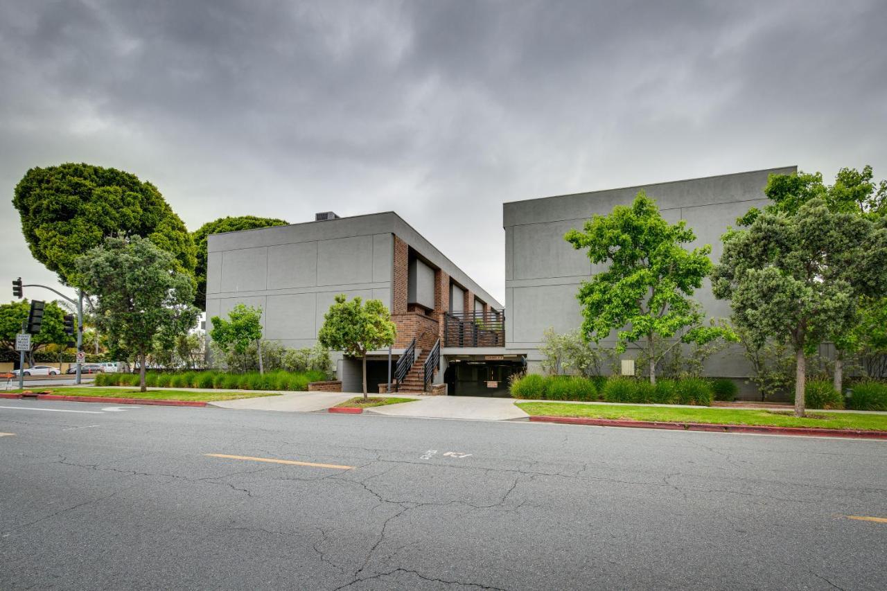 Modern Beverly Hills Townhome 5 Mi To Hollywood! Holiday home