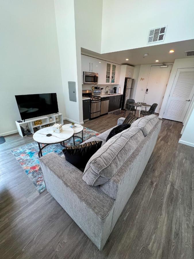 Luxury Downtown Penthouse With Skyline Views Bed & Breakfast Los Angeles