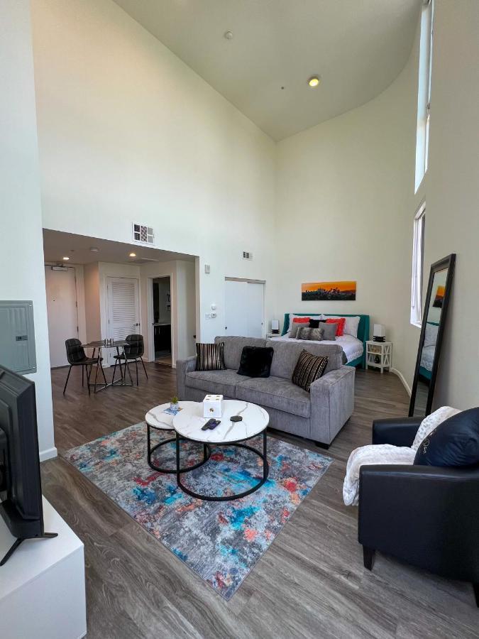Luxury Downtown Penthouse With Skyline Views Bed & Breakfast Los Angeles