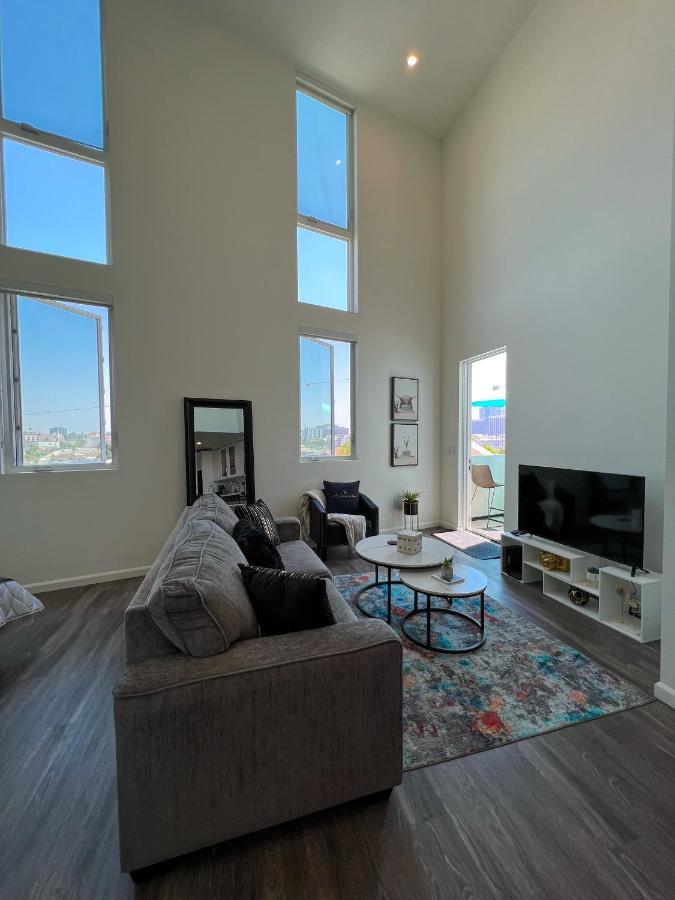 Luxury Downtown Penthouse With Skyline Views