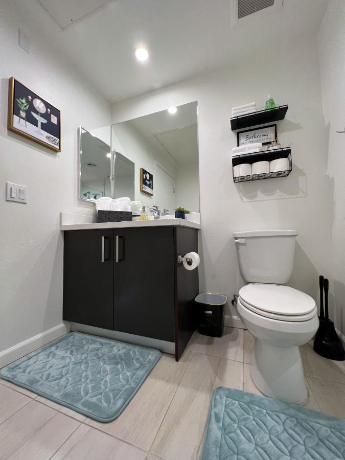 Bed & Breakfast Luxury Downtown Penthouse With Skyline Views