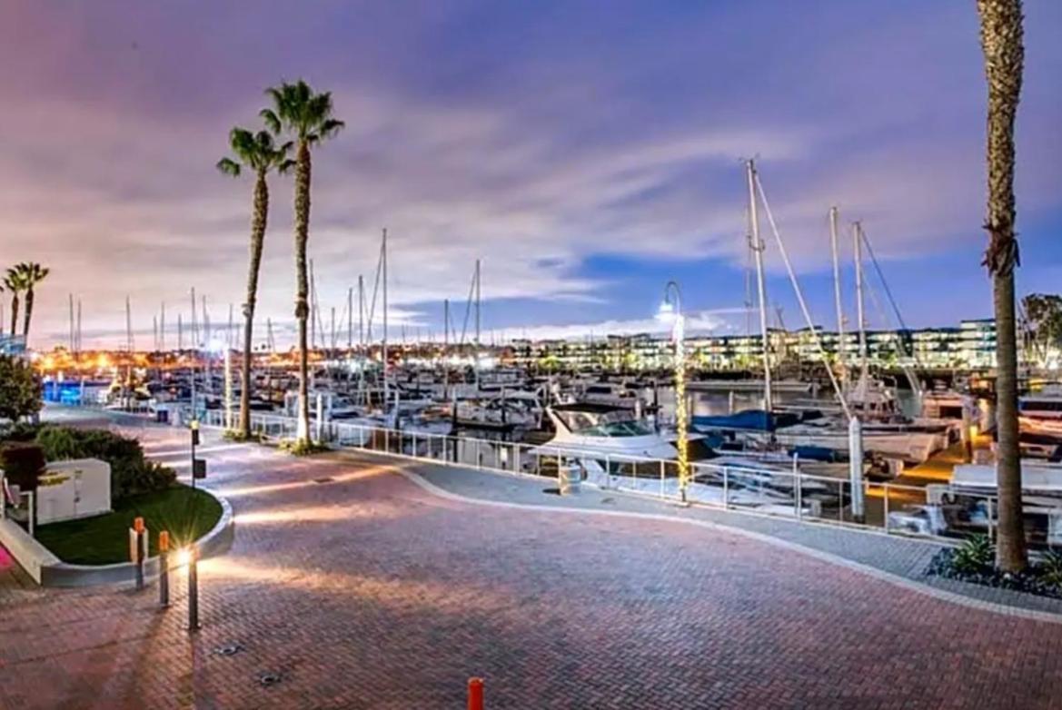 Aparthotel Luxury Marina Unit 2 Bedrooms 2 Bathrooms *