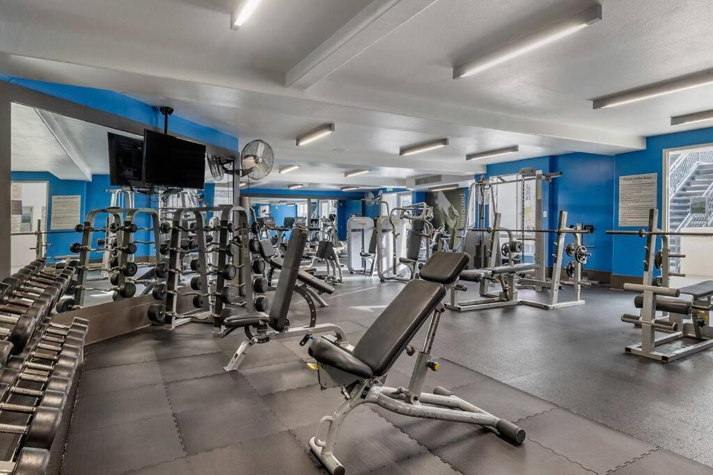 Marina Del Rey Luxury Pool, Gym, Parking, Bbq Apartment *