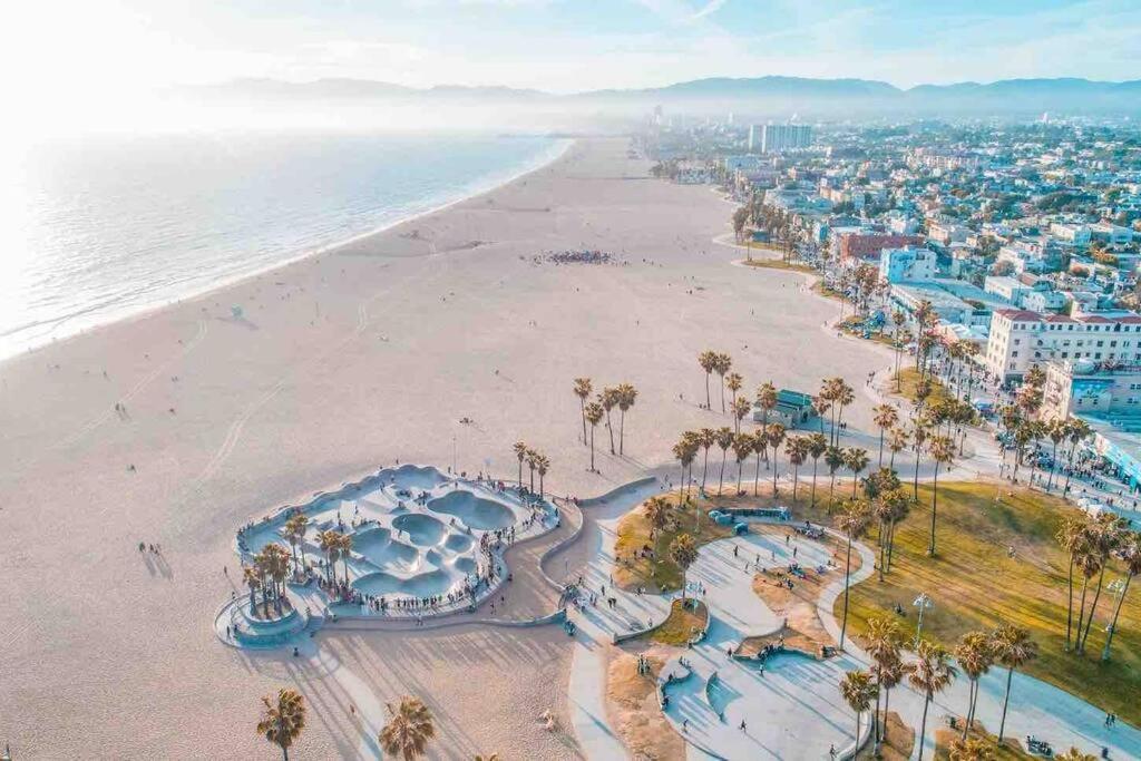 Marina Del Rey Luxury Pool, Gym, Parking, Bbq Apartment *