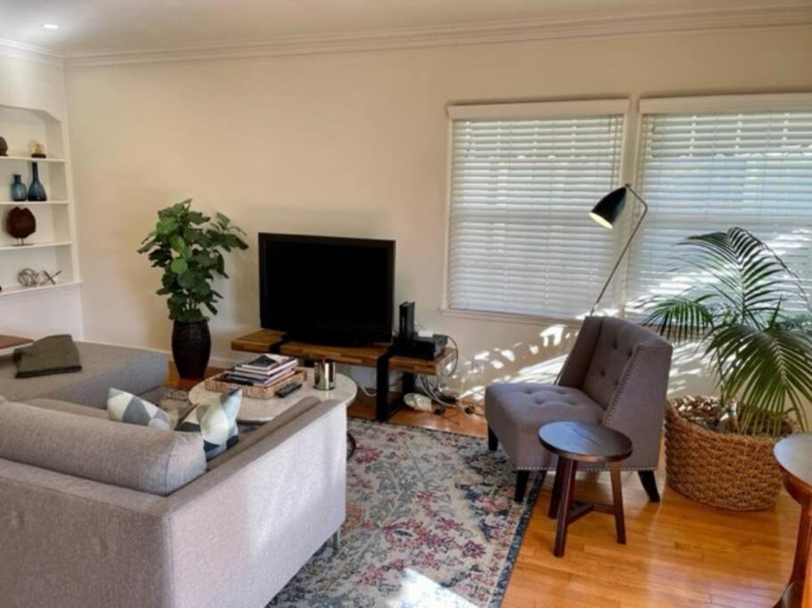Apartment 1 Bedroom House In Beverlywood/carthay Square