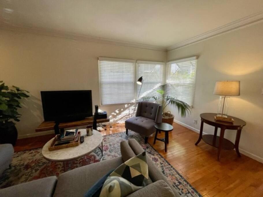 1 Bedroom House In Beverlywood/carthay Square *