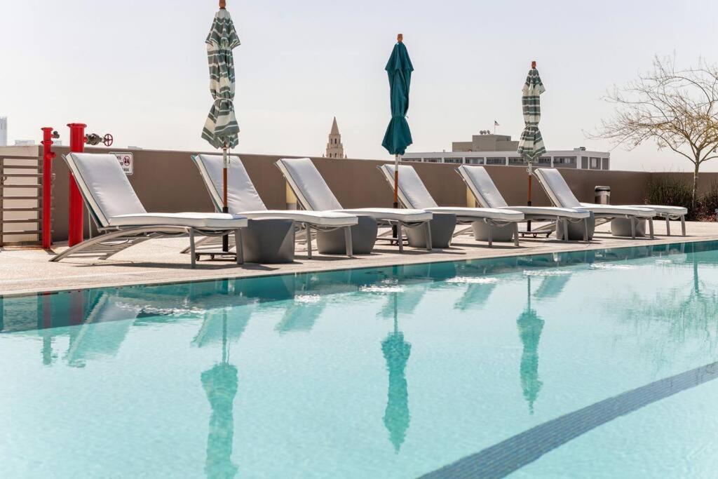 Apartment Gorgeous Luxury High Rise W/prvt Parking *