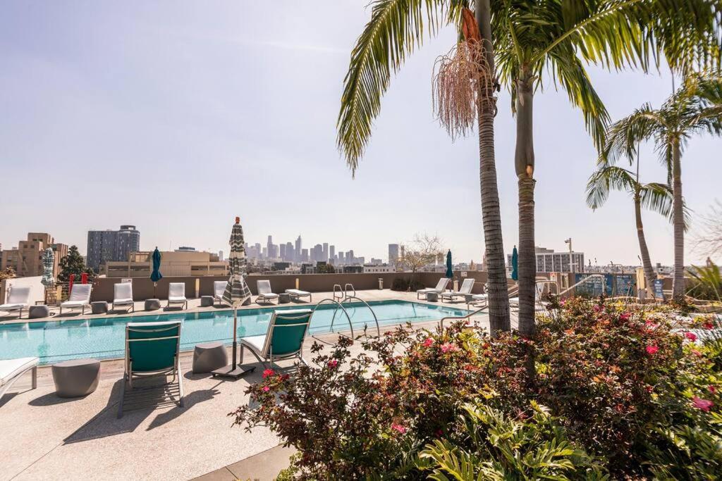 Gorgeous Luxury High Rise W/prvt Parking Los Angeles