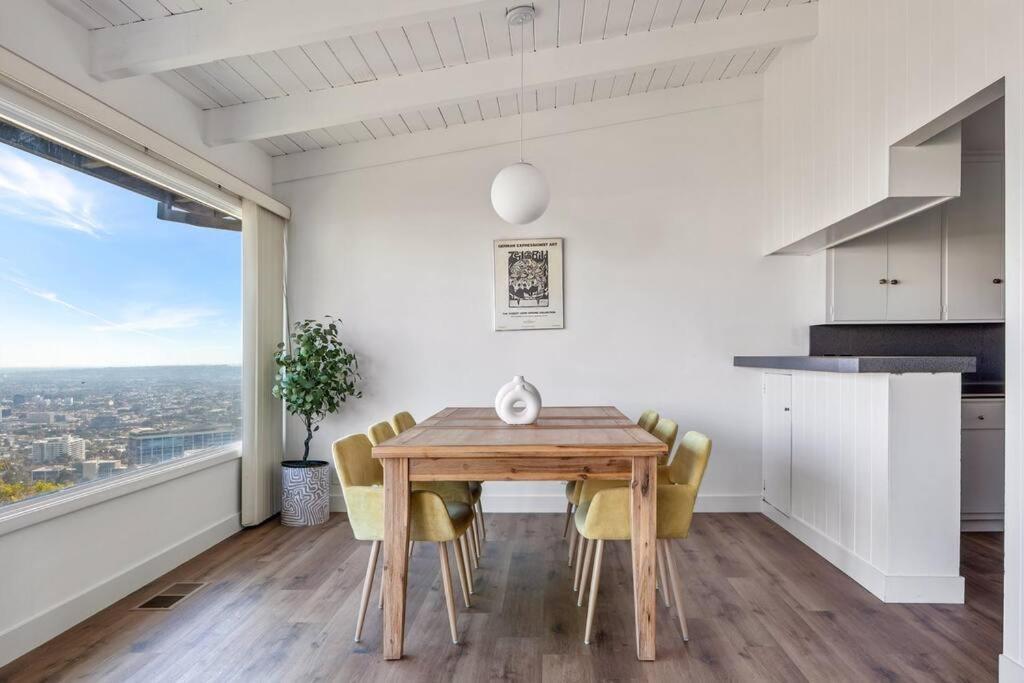 Gorgeous La Views Hollywood Hills