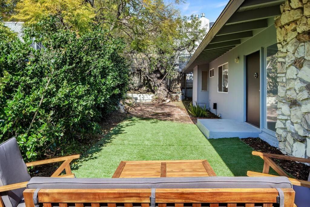 Gorgeous La Views Hollywood Hills Holiday home Los Angeles