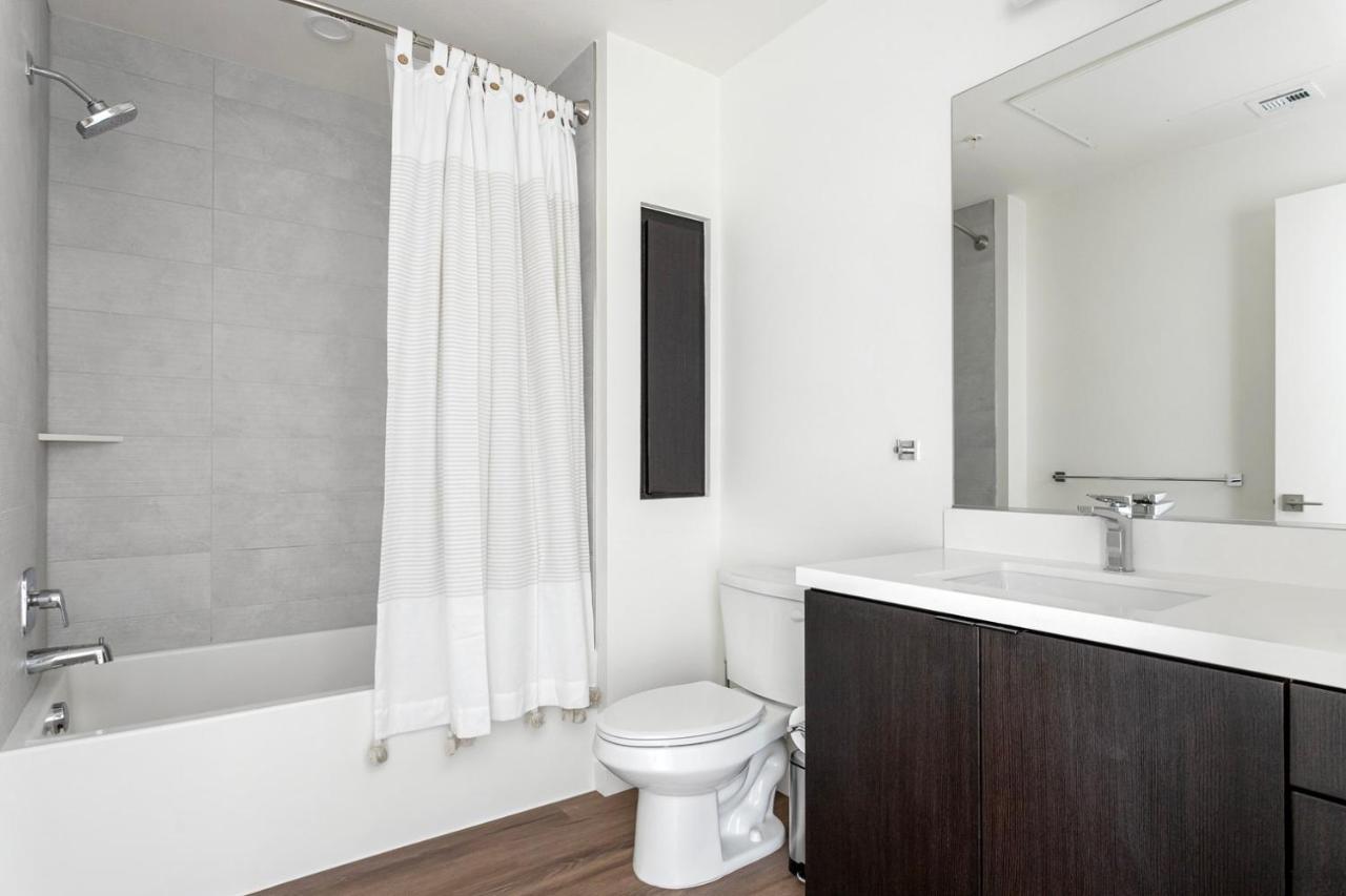 Hollywood 1br W Pool Gym Nr Coffee Shops Lax-1112 * Los Angeles