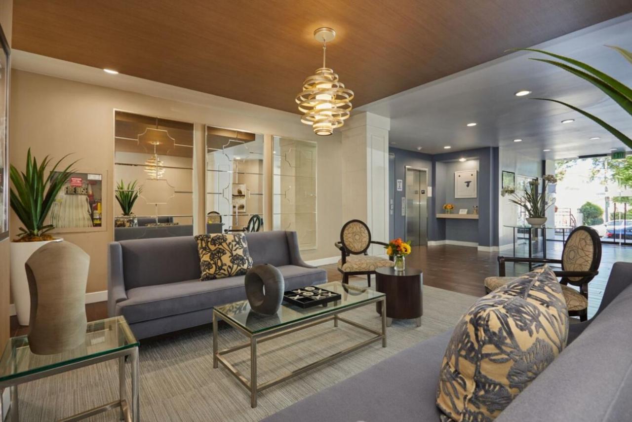 Beverly Hills 1br W Gym Pool Nr Bars Shops Lax-1119 *