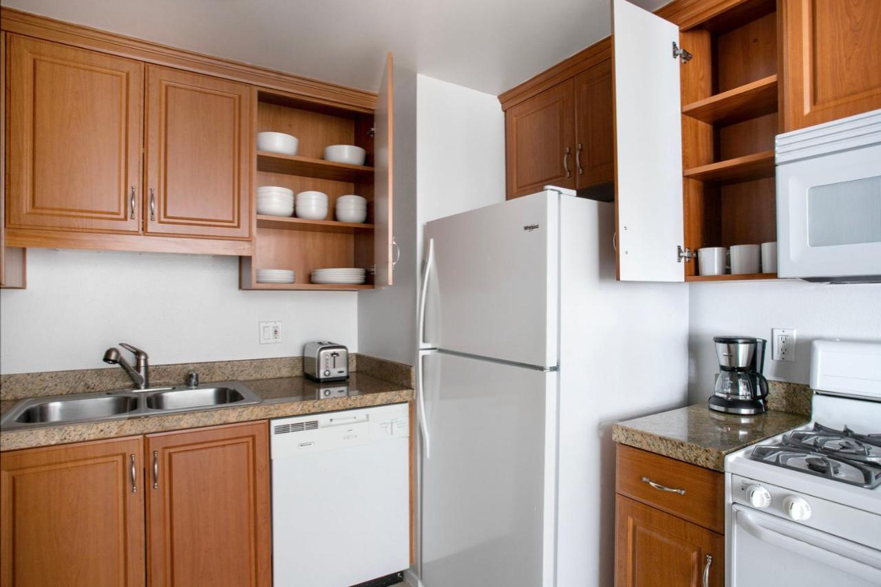 Apartment Beverly Hills 1br W Gym Pool Nr Bars Shops Lax-1119