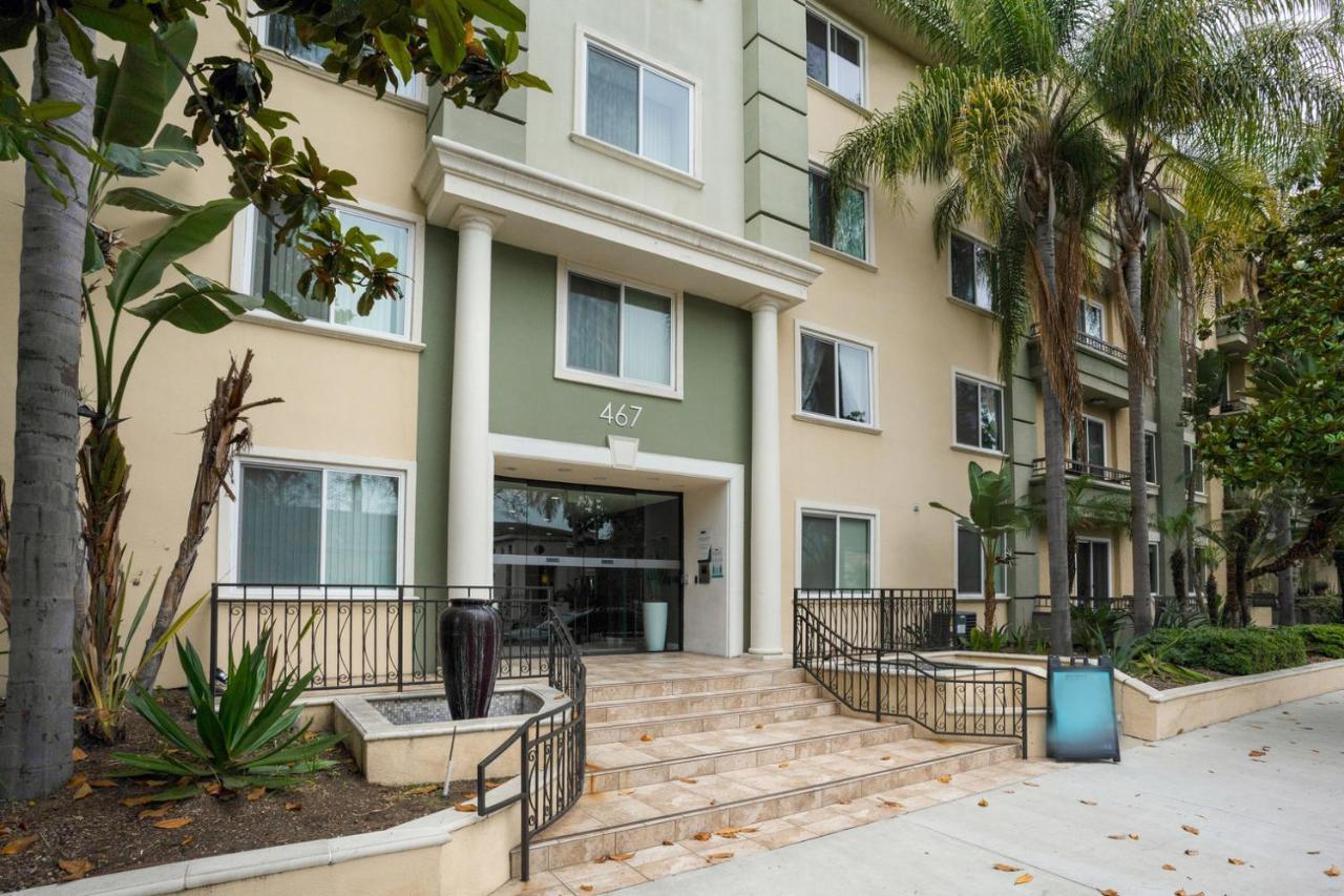 Beverly Hills 1br W Gym Pool Nr Bars Shops Lax-1119