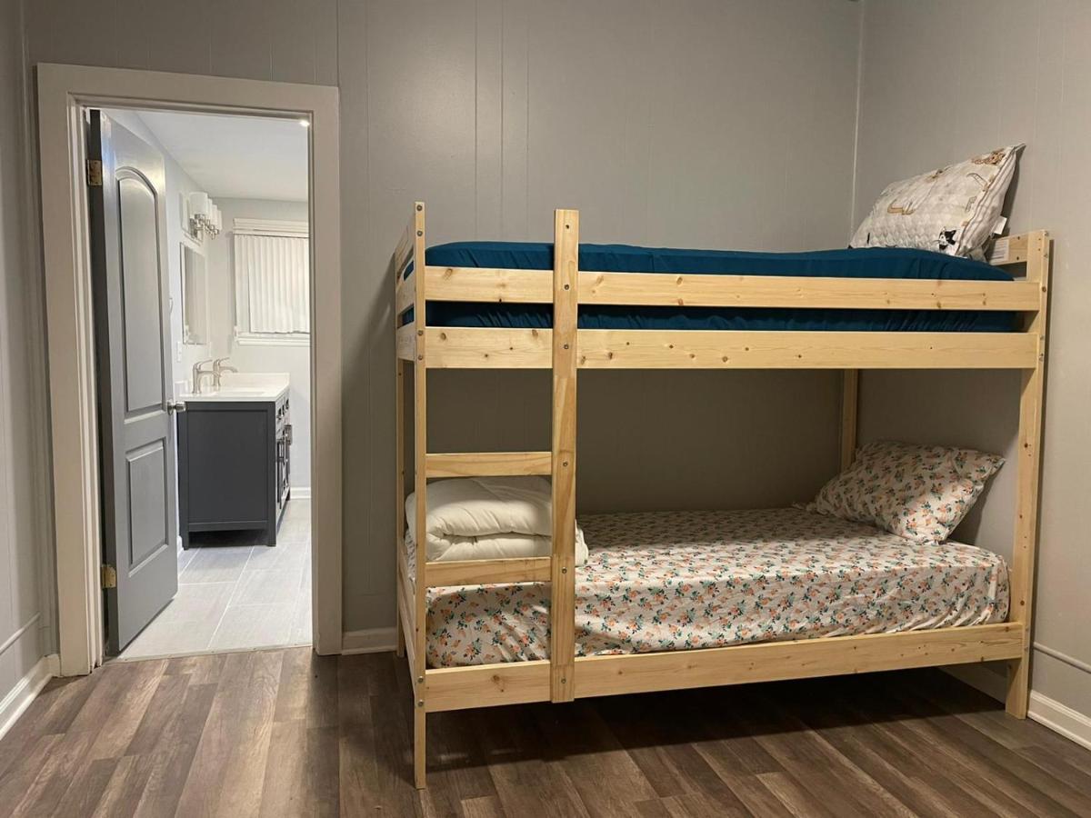 Hostel Hollywood's Homes For The Soul Los Angeles