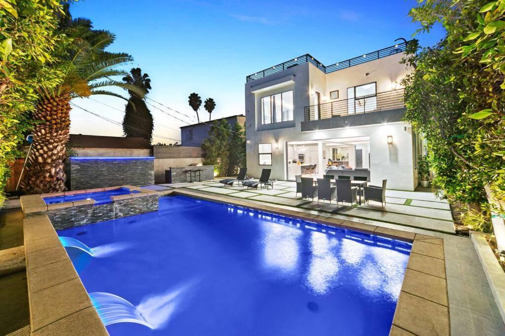 Villa Beverly Hills Lux W. Pool, Rooftop & Parking *