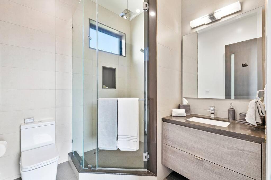Beverly Hills Lux W. Pool, Rooftop & Parking Los Angeles