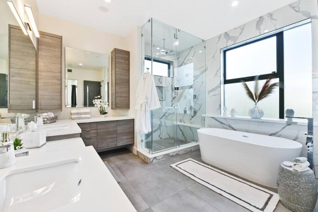 Villa Beverly Hills Lux W. Pool, Rooftop & Parking *