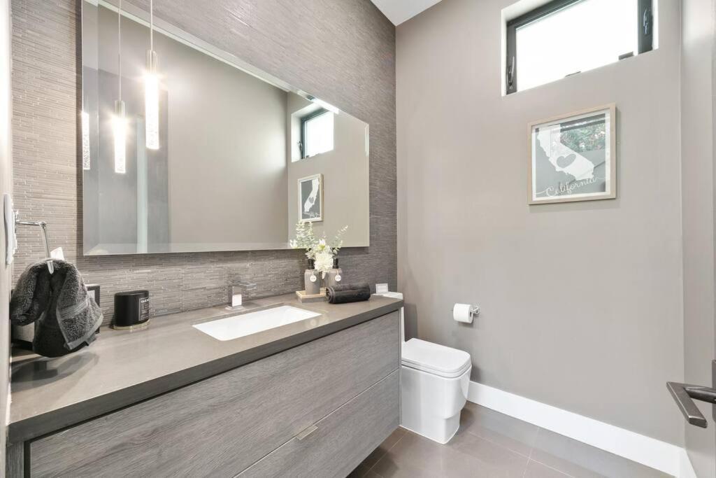 Villa Beverly Hills Lux W. Pool, Rooftop & Parking *