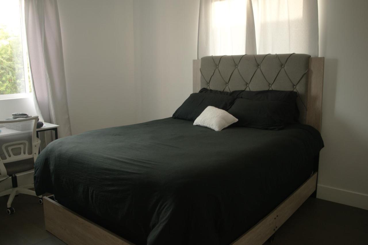R&r Suites Los Angeles