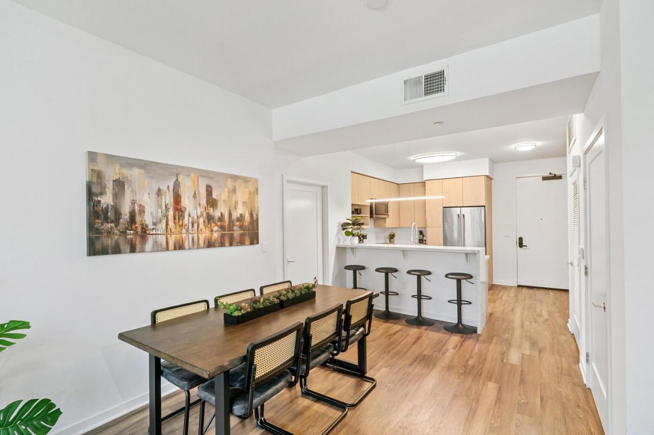 Beverly Grove Chic Oasis 2 Bedroom With Den 138 * Los Angeles